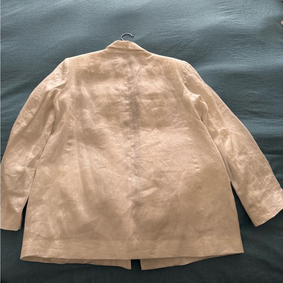 Elegant White Women's Blazer - Picture 3 of 4